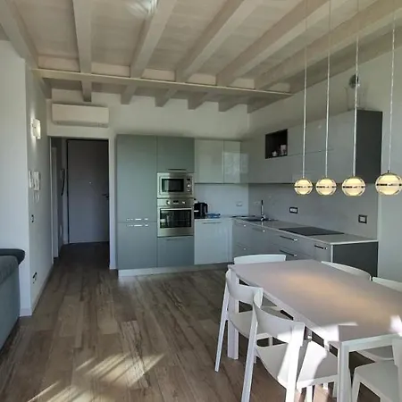 Deluxe Olivia Appartement Sirmione