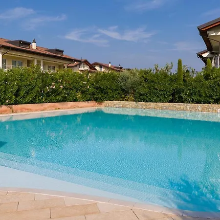 Deluxe Olivia Appartement Sirmione